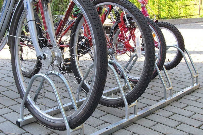 IU propone una red de aparcamientos para patinetes y bicicletas que fomente  la movilidad sostenible - Solo Puente Genil